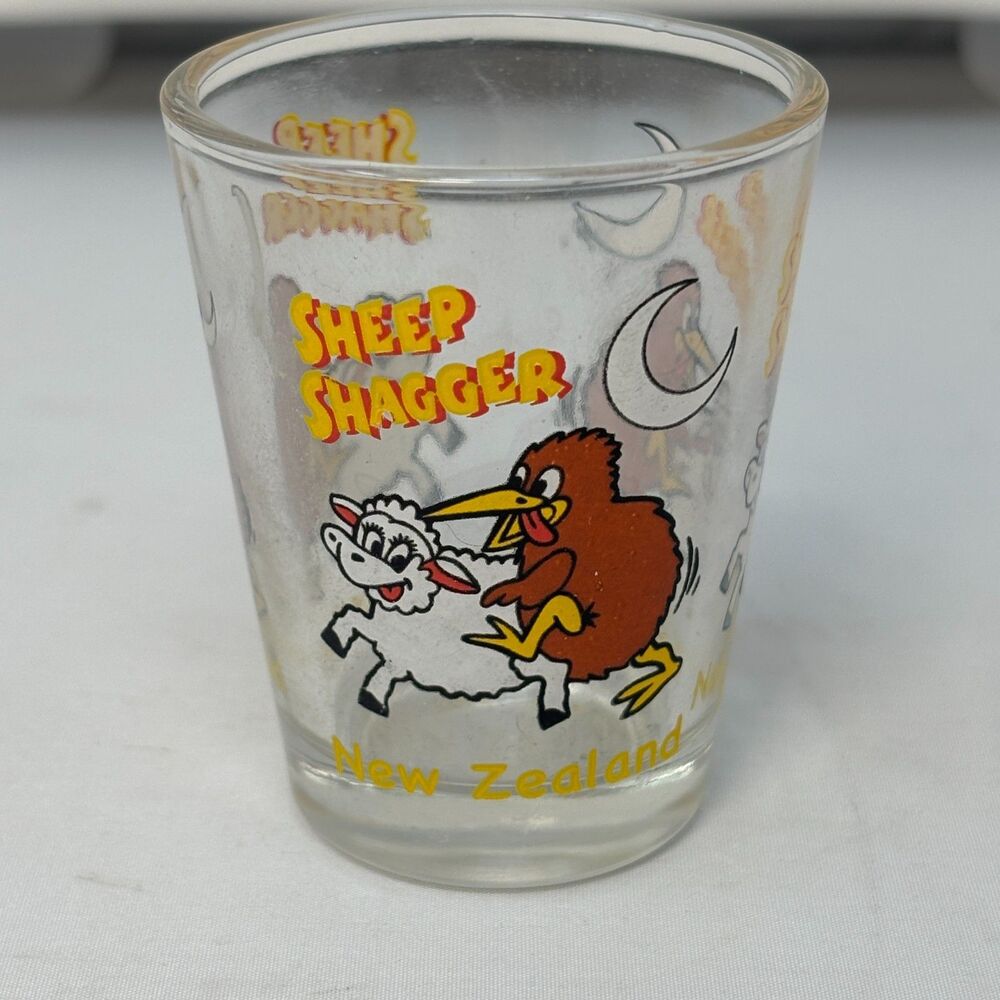 New Zealand Kiwi & Sheep Cartoon Shot Glass – Funny Souvenir Shot Glass